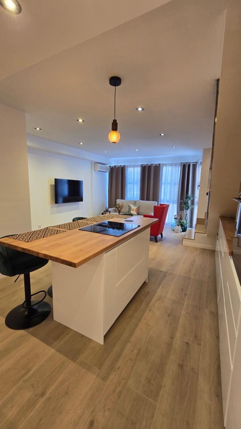 Kitchen or kitchenette, Living room