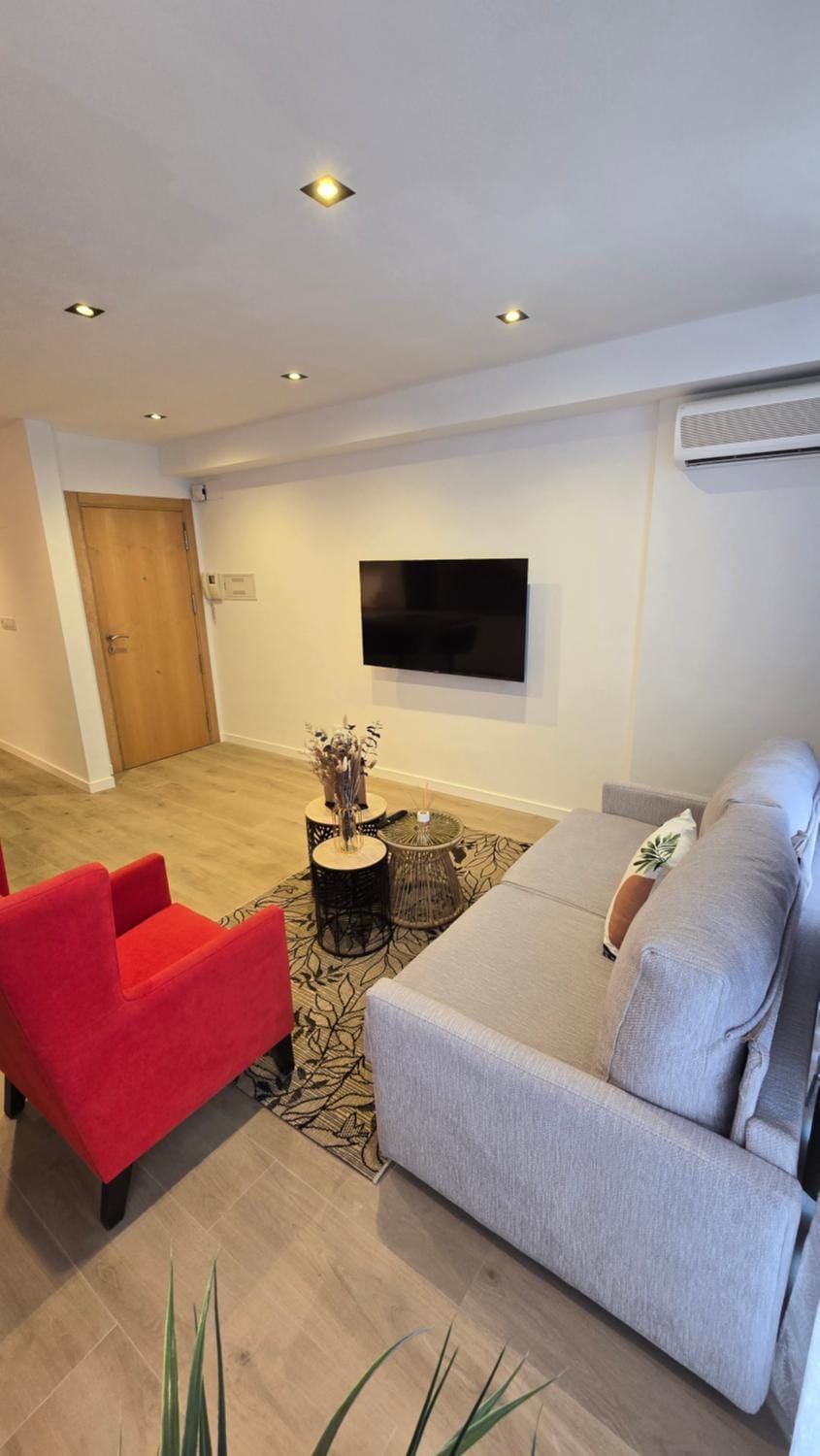 Communal lounge/ TV room, Living room, air conditioner