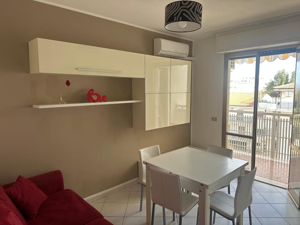 " Le Rondini Home " San Salvo Marina Apartment in Abruzzo