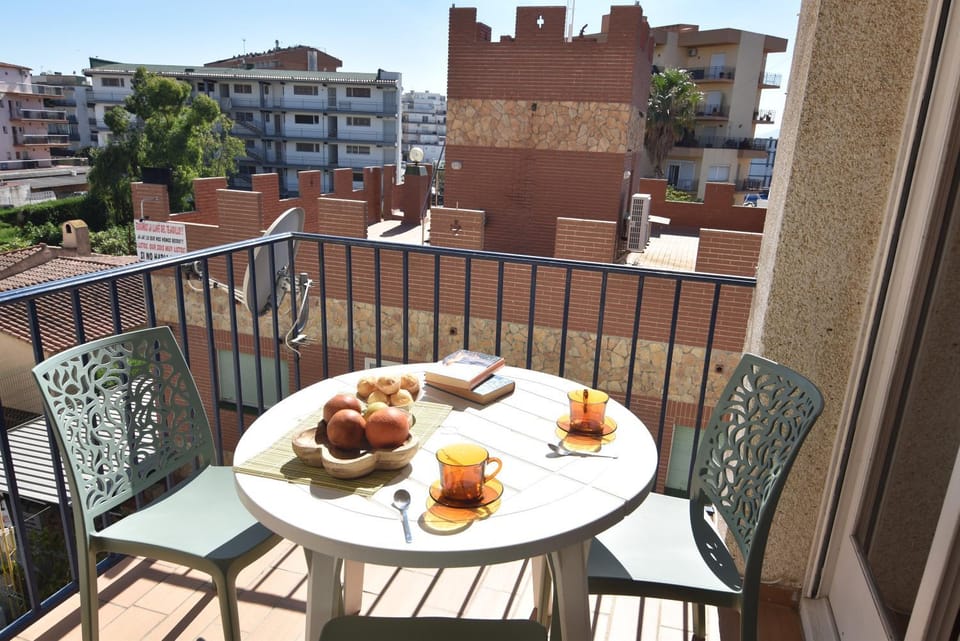 Property building, Balcony/Terrace, City view