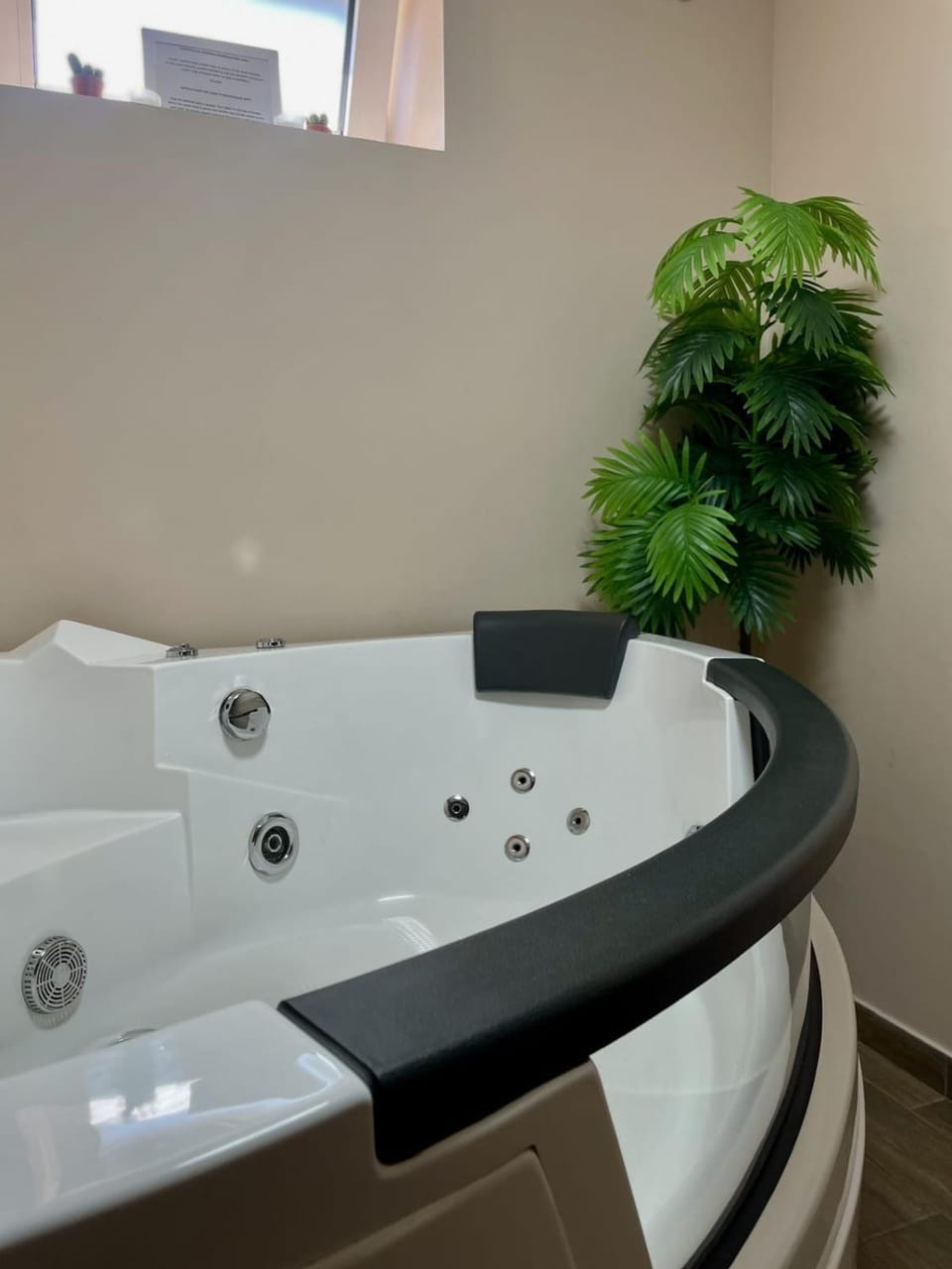 Hot Tub, Hot Tub