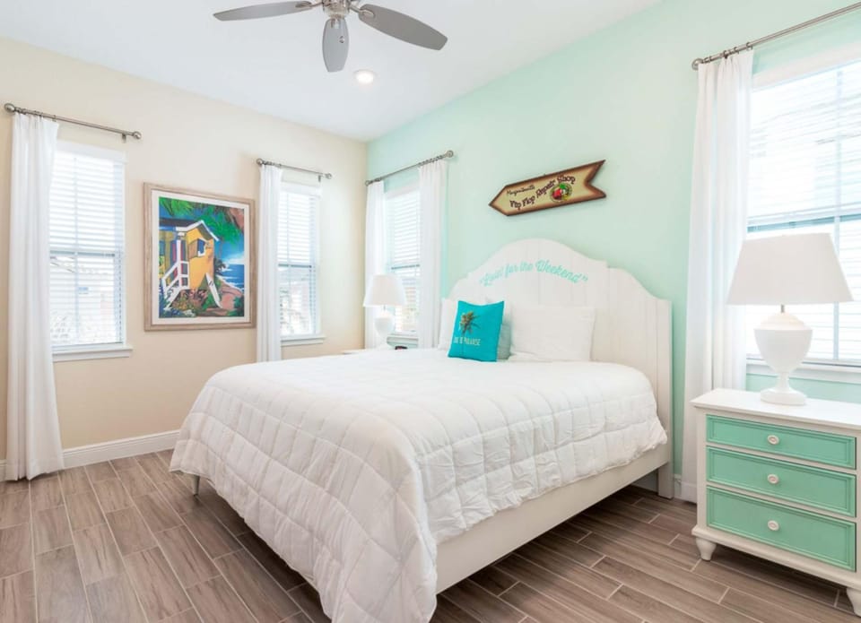 Parrotfish Place - Stay for 6 House in Bay Lake