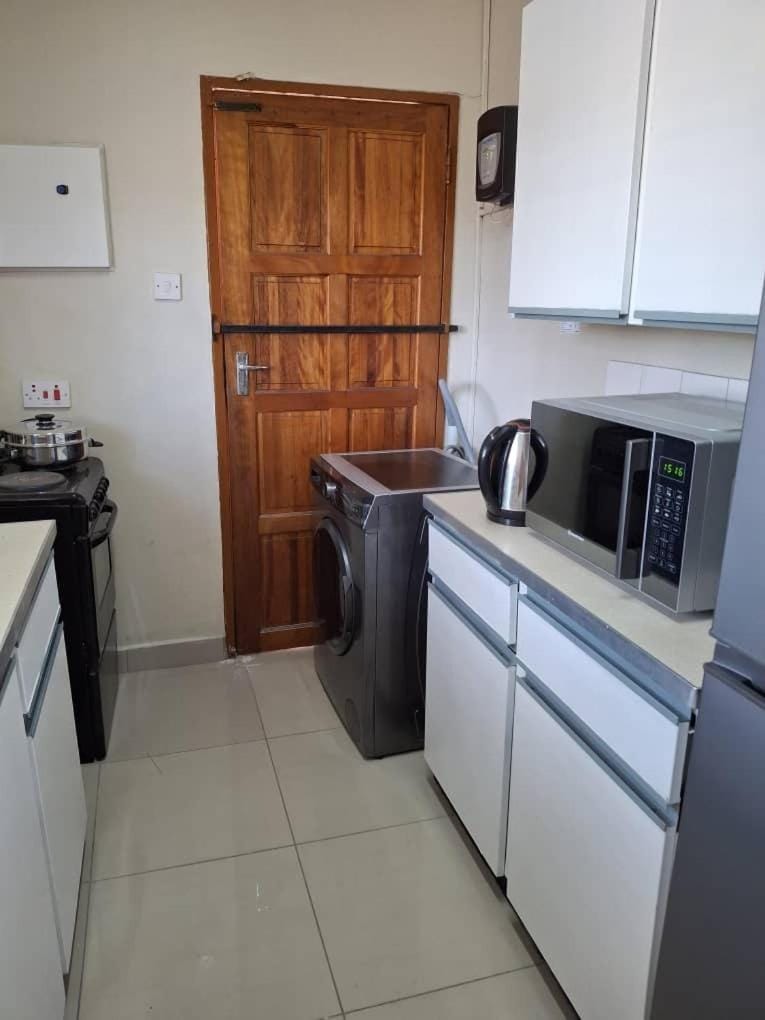 Modern & Secure Home in the Heart of Francistown Apartment in Zimbabwe
