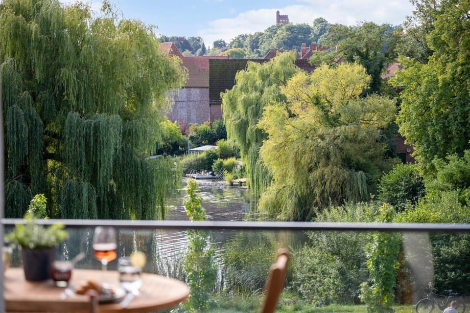 View (from property/room), Balcony/Terrace, Food and drinks, Dining area