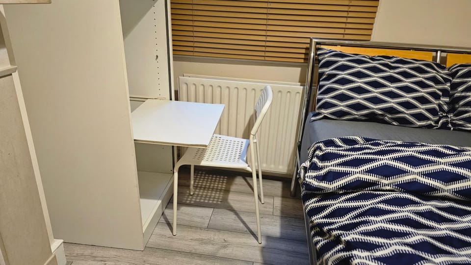 Seating area, Bedroom