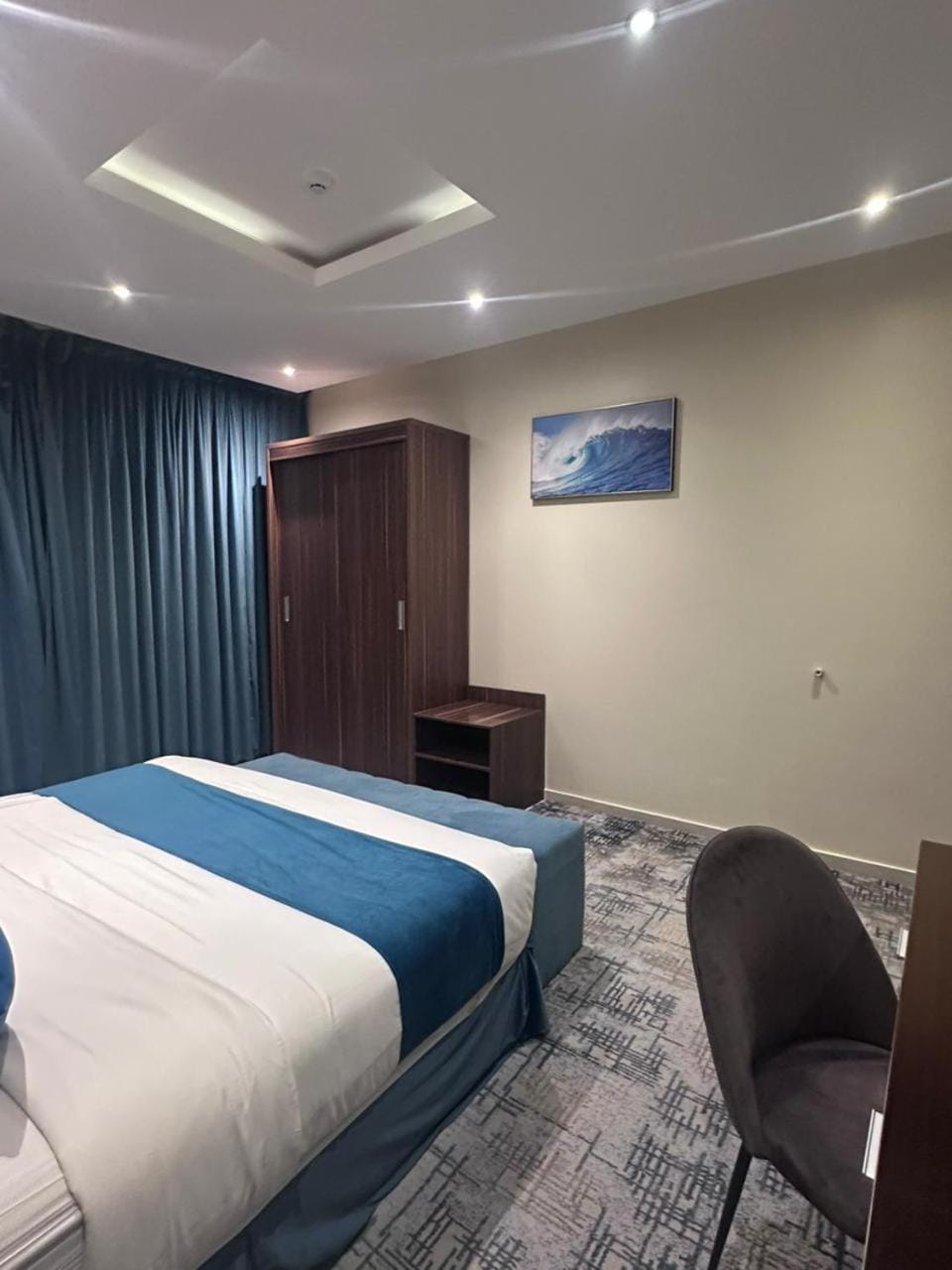 Bed, Photo of the whole room