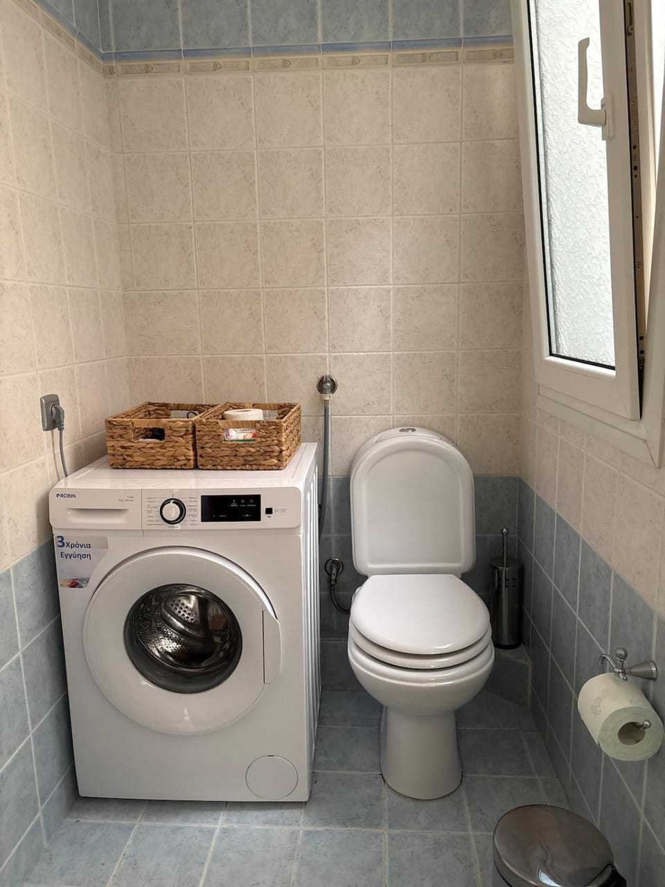 Toilet, washing machine