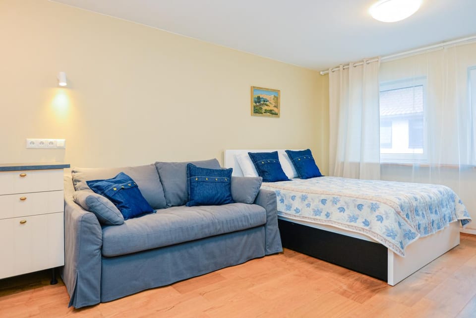 Living room, Photo of the whole room, Bedroom