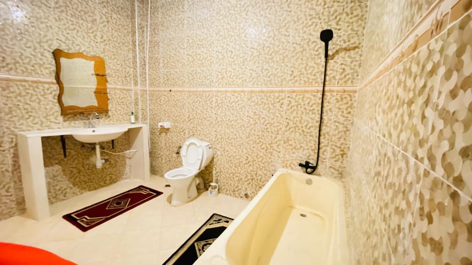 Shower, Toilet, Bathroom, Bath