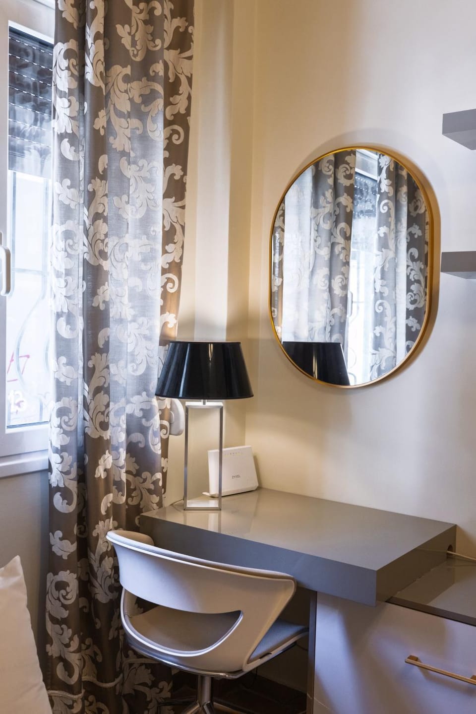 Regal Studio Athens Apartment in Athens