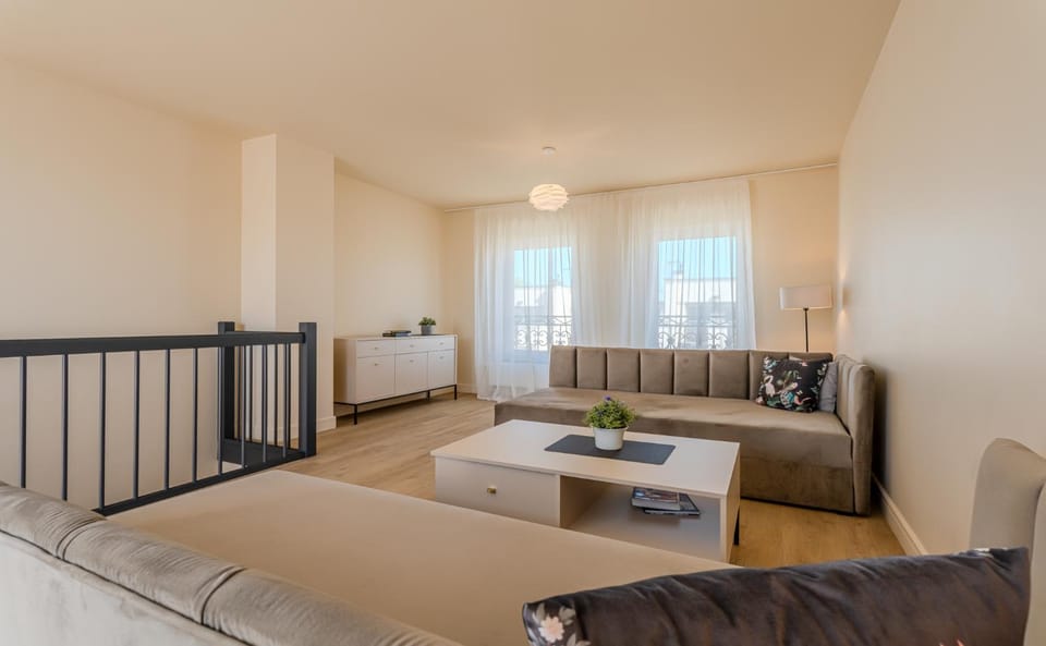 Living room, Bedroom