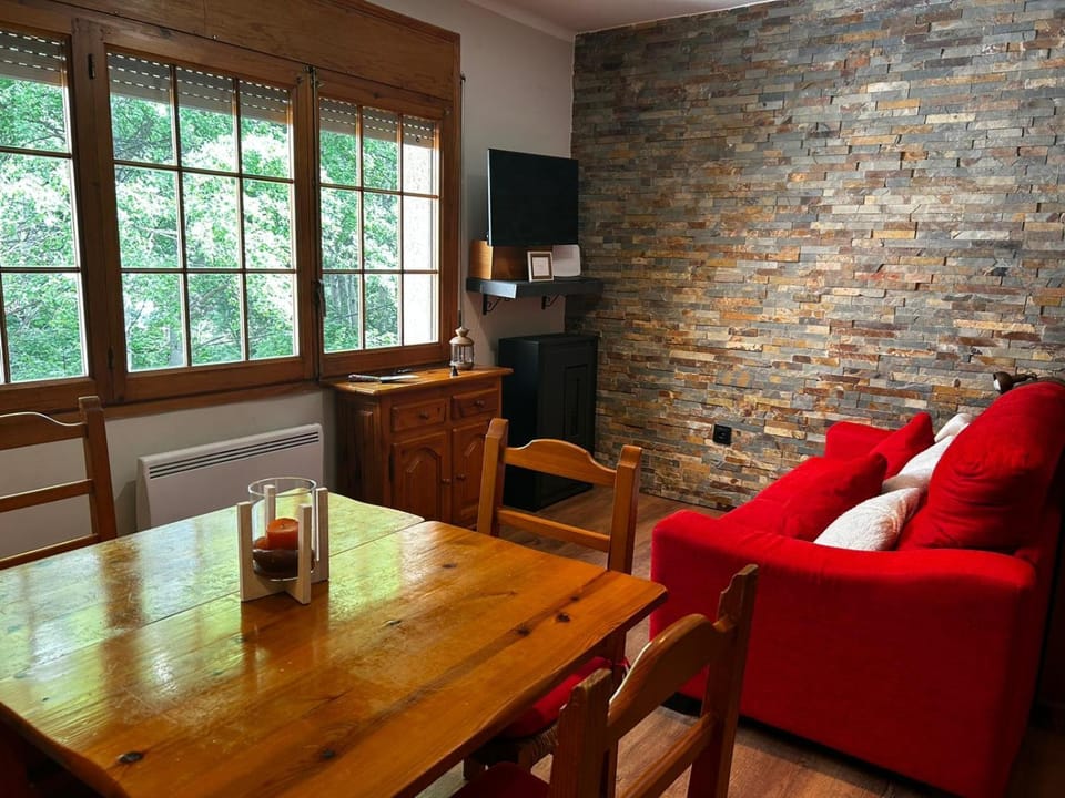 TV and multimedia, Living room, Dining area