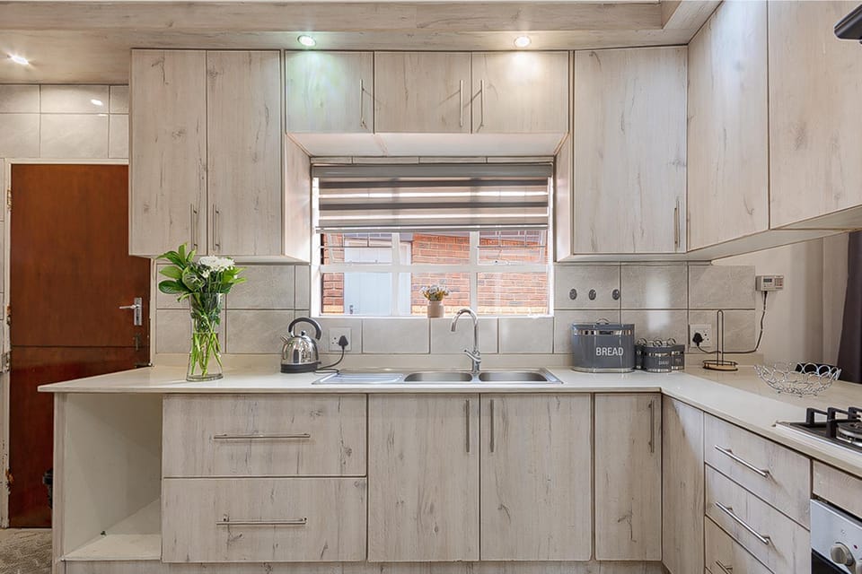 Coffee/tea facilities, Communal kitchen