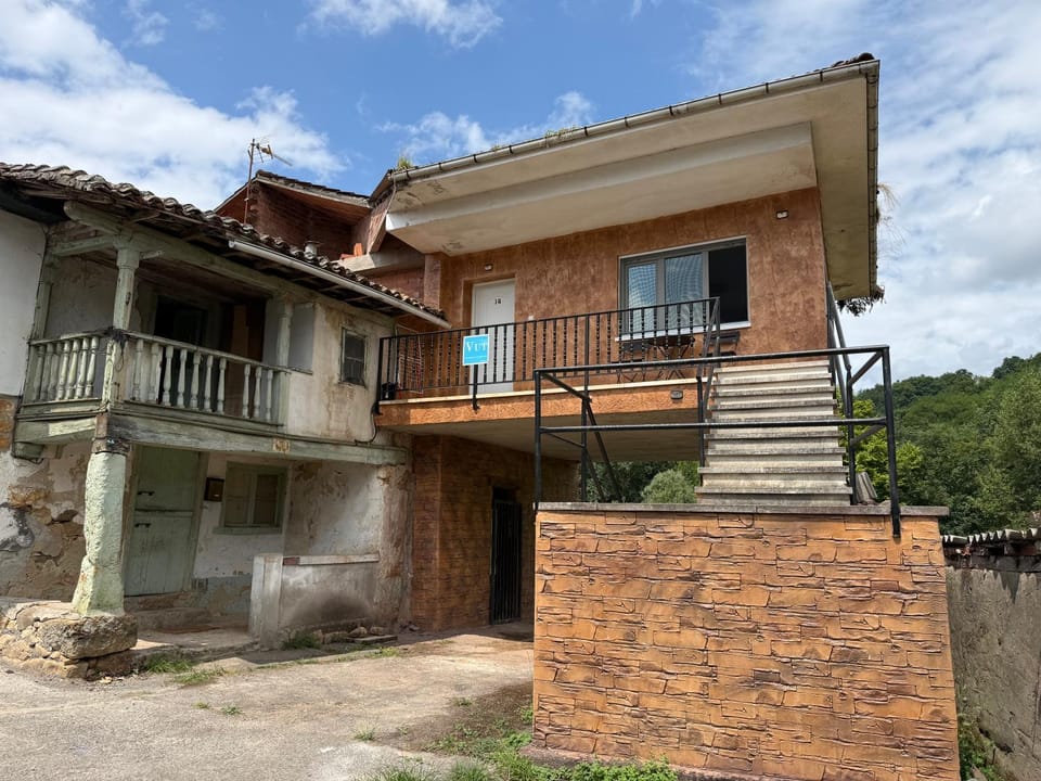 Property building, Balcony/Terrace