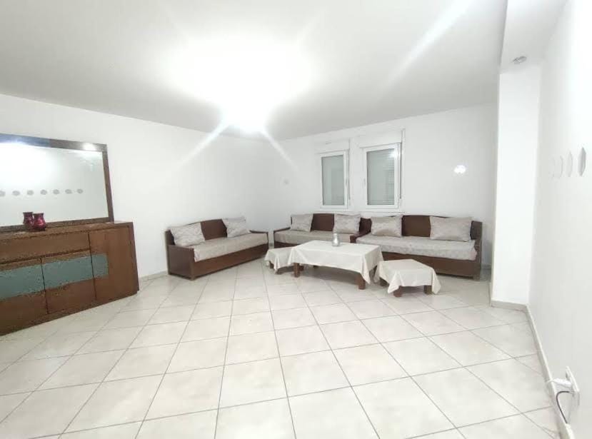 IMMO SERVICES Appartement T4 Oran Centre Apartment in Oran