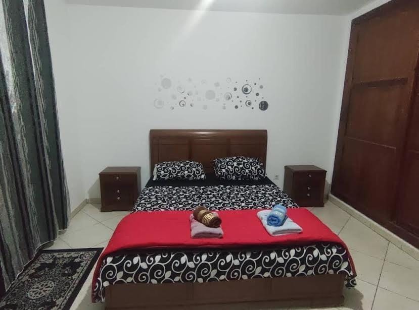 IMMO SERVICES Appartement T4 Oran Centre Apartment in Oran