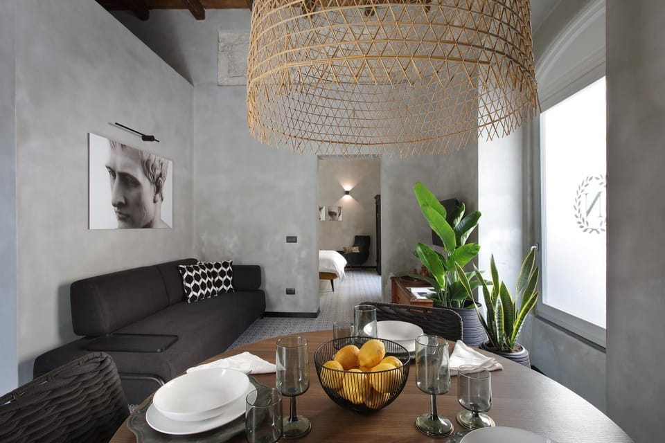 Living room, Food and drinks, Seating area, Dining area