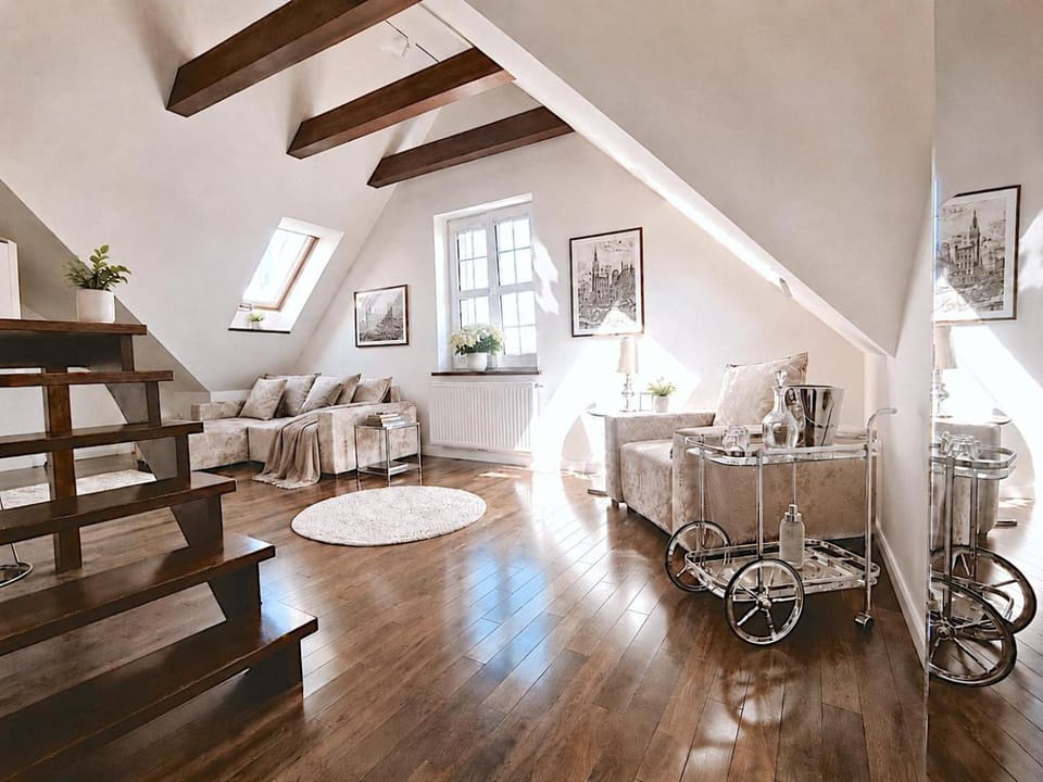 Nearby landmark, Living room, Seating area, Landmark view, Landmark view