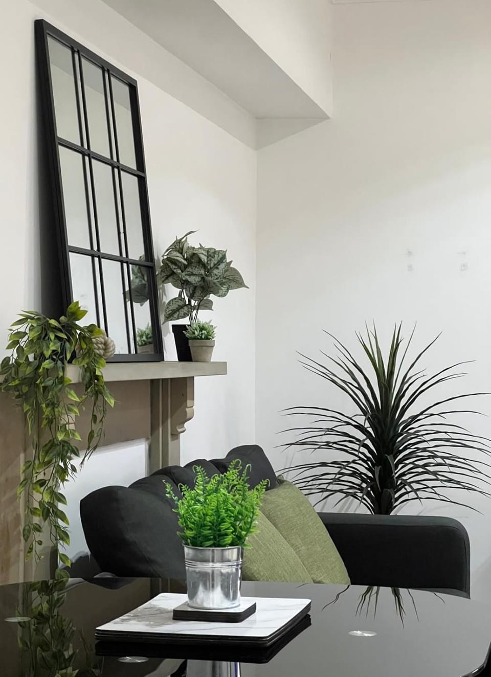 2BR Apartment - LuxeSuites - City Centre Apartment in Sheffield