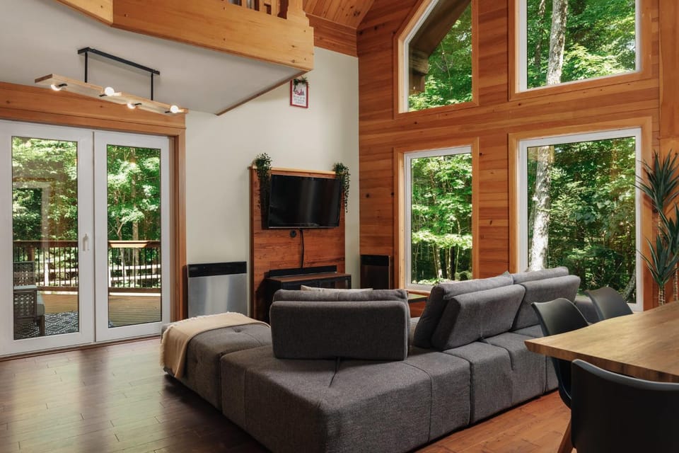 Chalet AYUR - SPA et nature House in Ontario