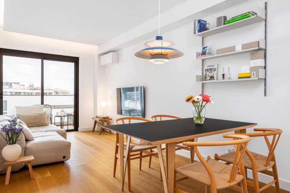 Living room, Dining area