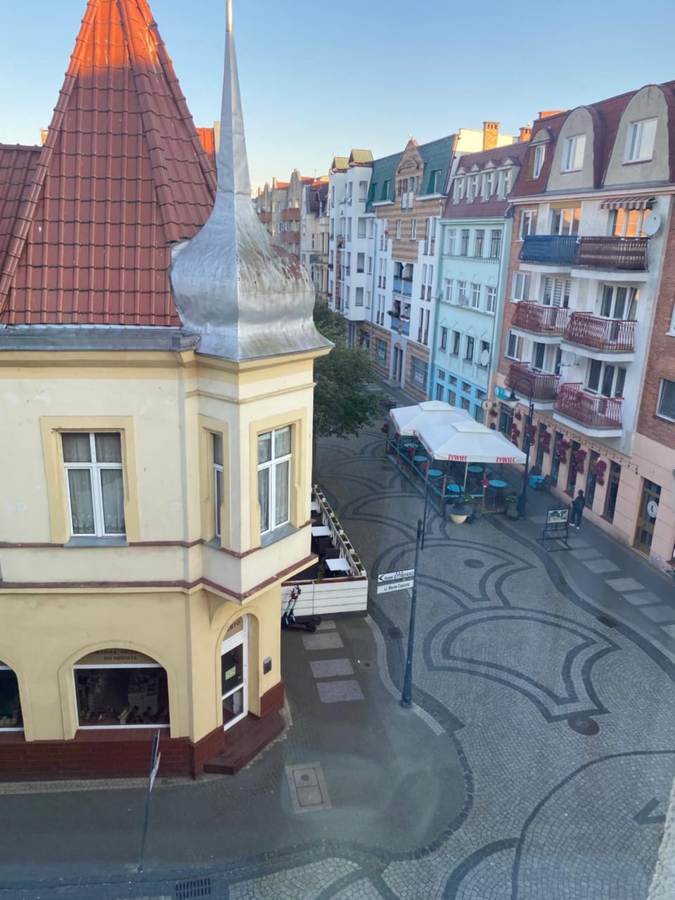Neighbourhood, City view, Street view