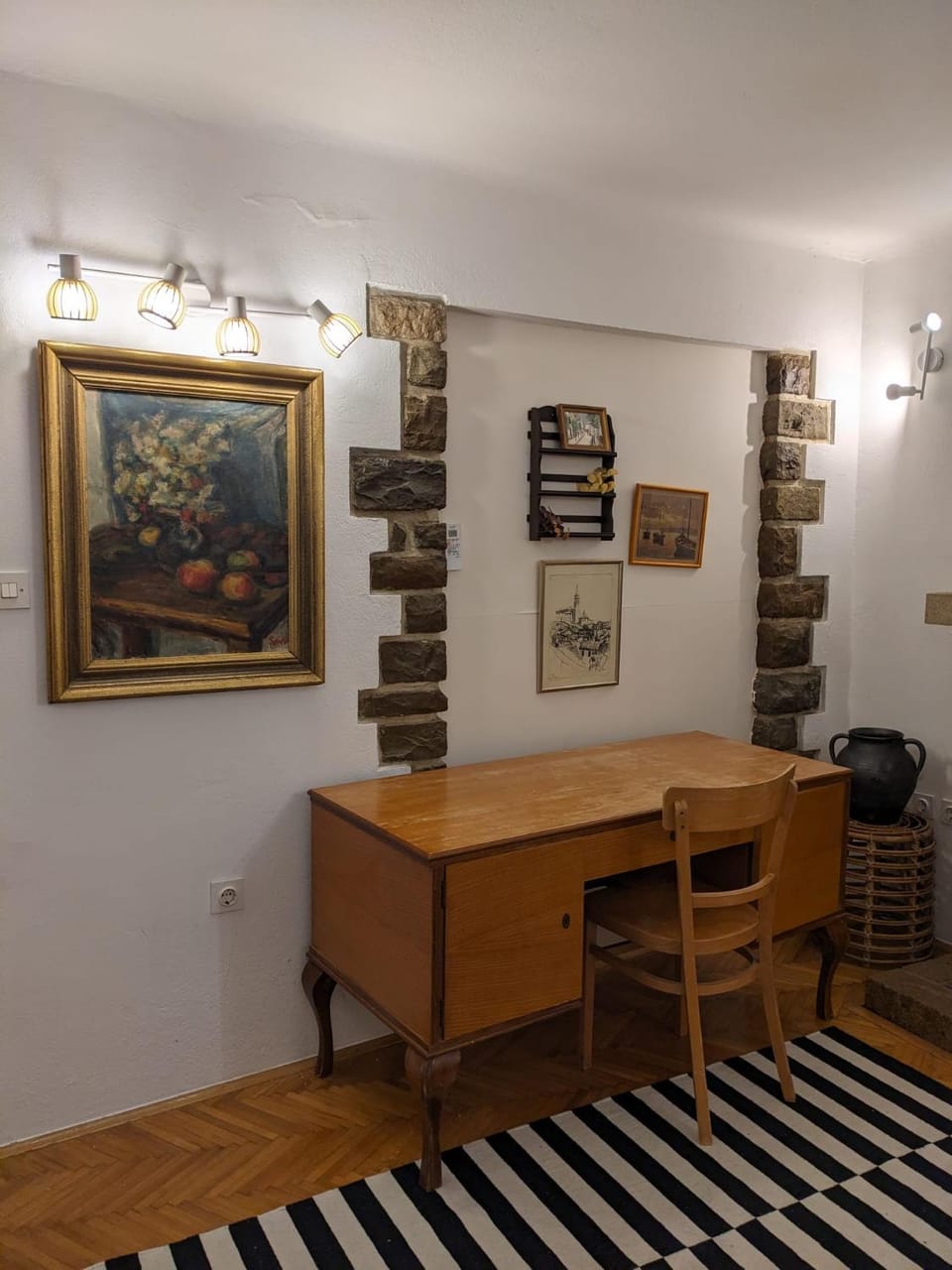 Beachfront Diagon Alley Apartment in Piran