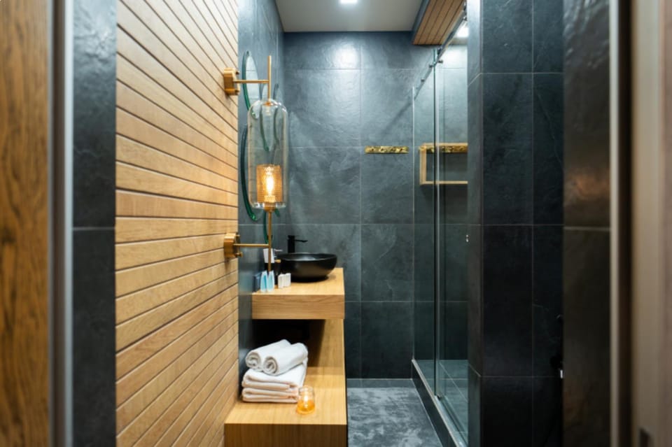 Shower, Bathroom, towels