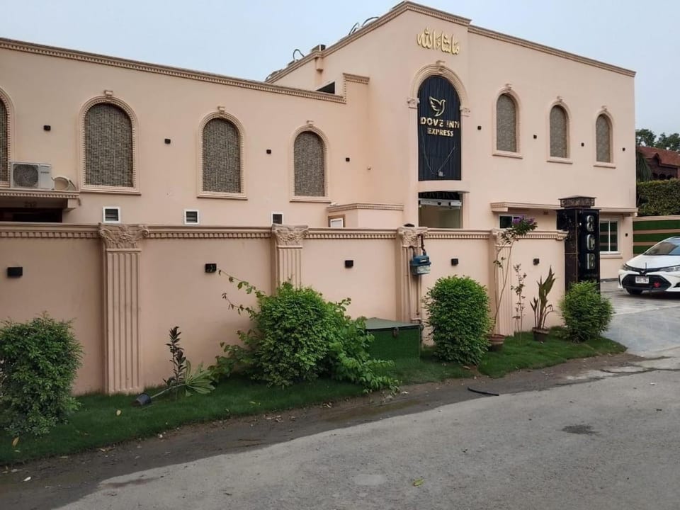 Property building, Location