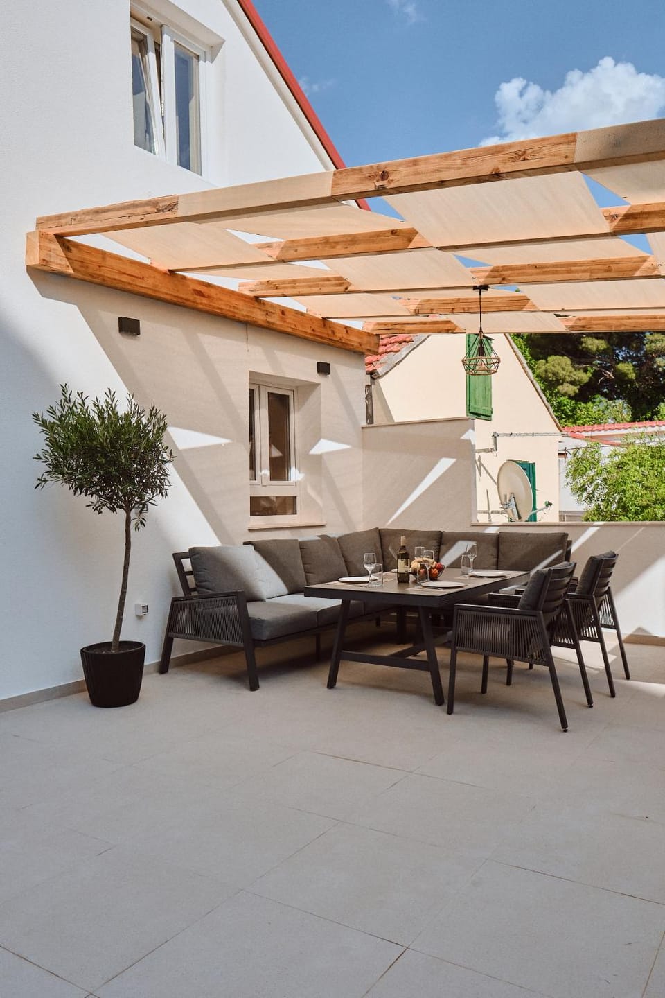 Day, BBQ facilities, Balcony/Terrace, Seating area