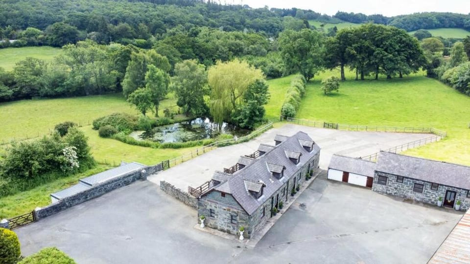 Snowdonia Cottages House in Wales