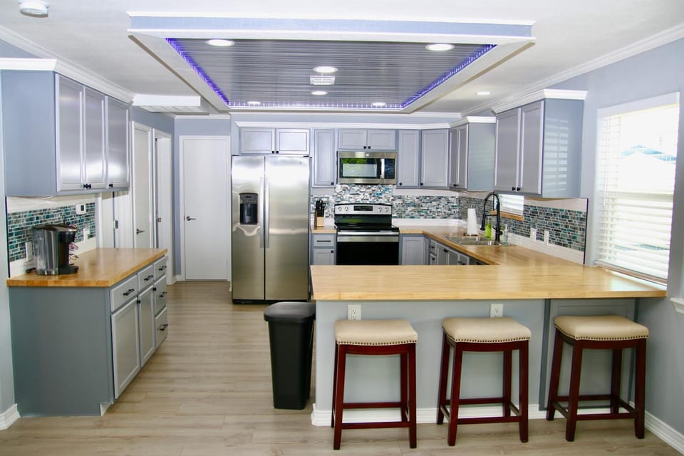 Kitchen or kitchenette