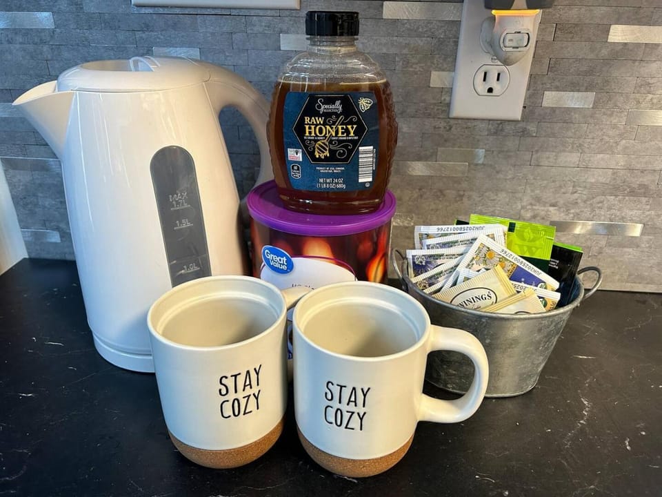 Digital Detox Cabin near Boat Ramp Cabin in Lake of the Ozarks