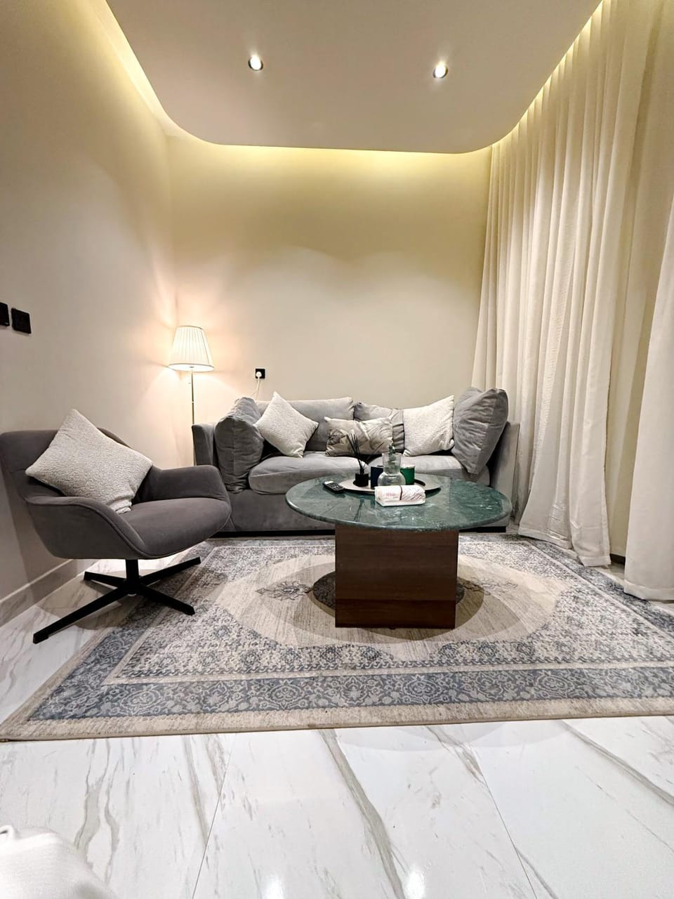 Living room, Seating area