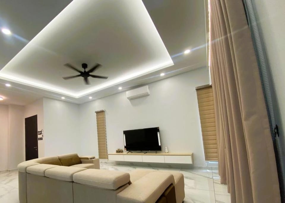 Communal lounge/ TV room, TV and multimedia