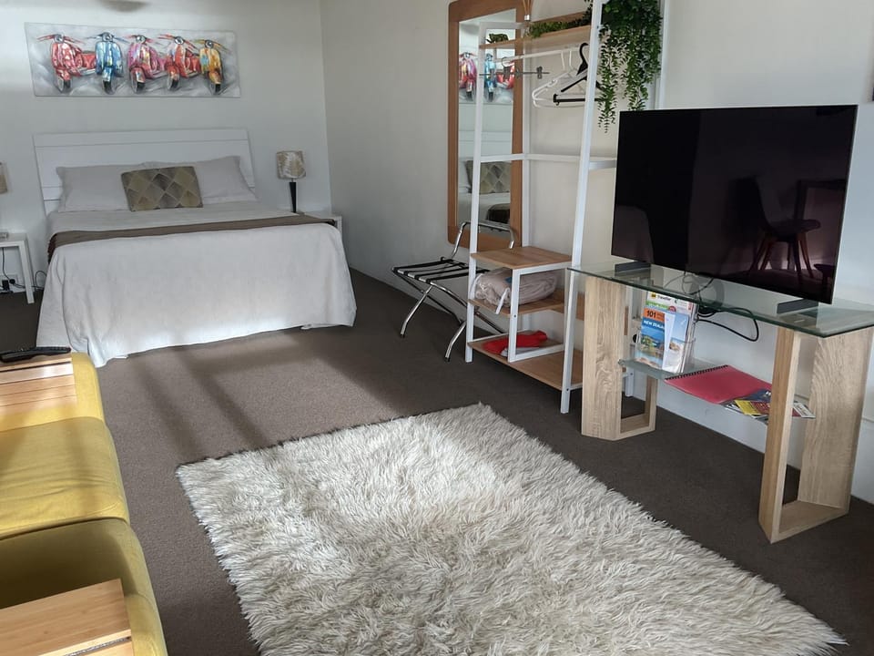 Communal lounge/ TV room, Bedroom