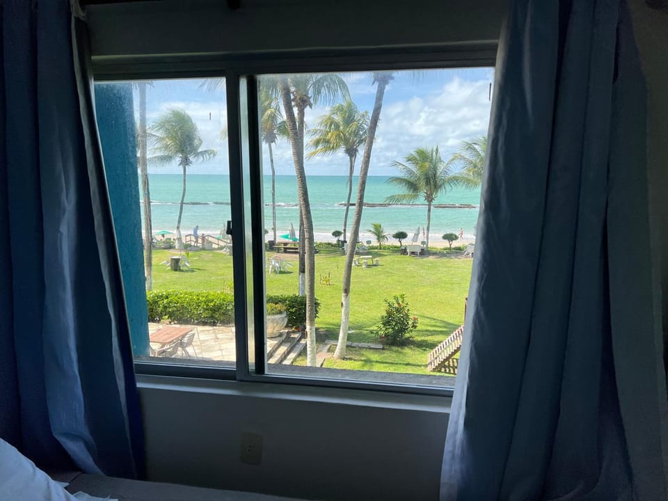 Bed, Day, Natural landscape, Garden, Photo of the whole room, Bedroom, Garden view, Sea view