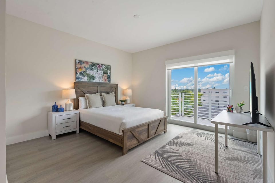 Modern Cozy 2 bedroom FREE Parking & High Speed Wifi Apartment in Hollywood