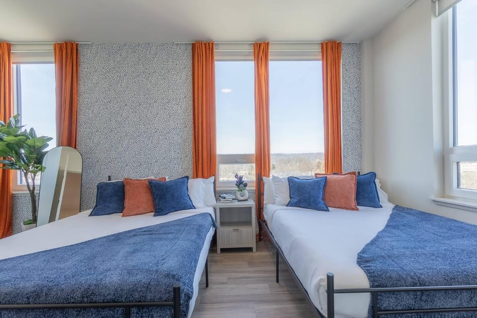 Bed, Photo of the whole room, Bedroom