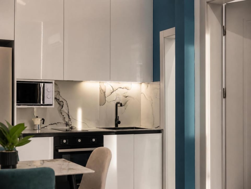 Kitchen or kitchenette, oven, stove