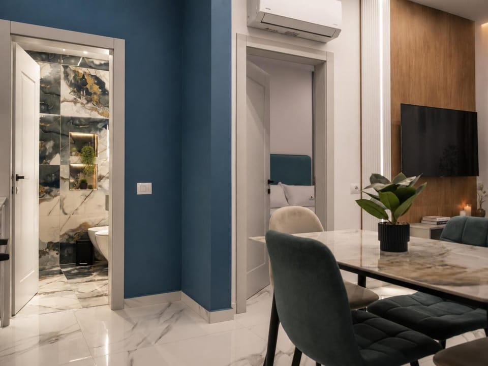 Living room, Dining area, air conditioner