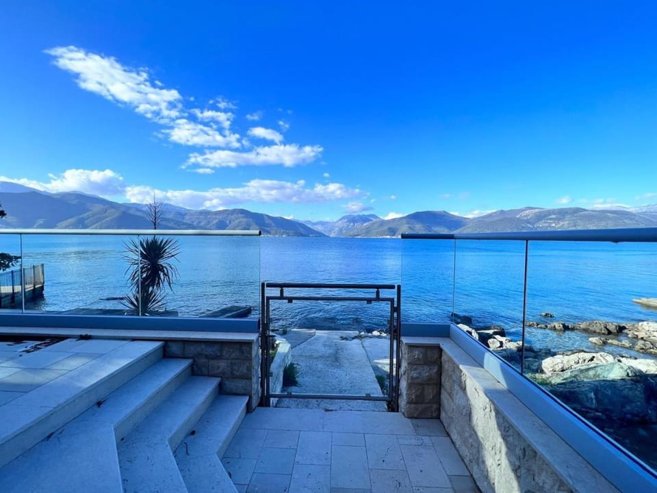 Day, Natural landscape, Balcony/Terrace, Sea view