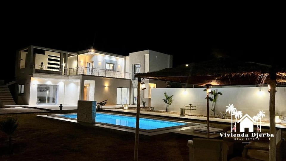 Garden, Swimming pool