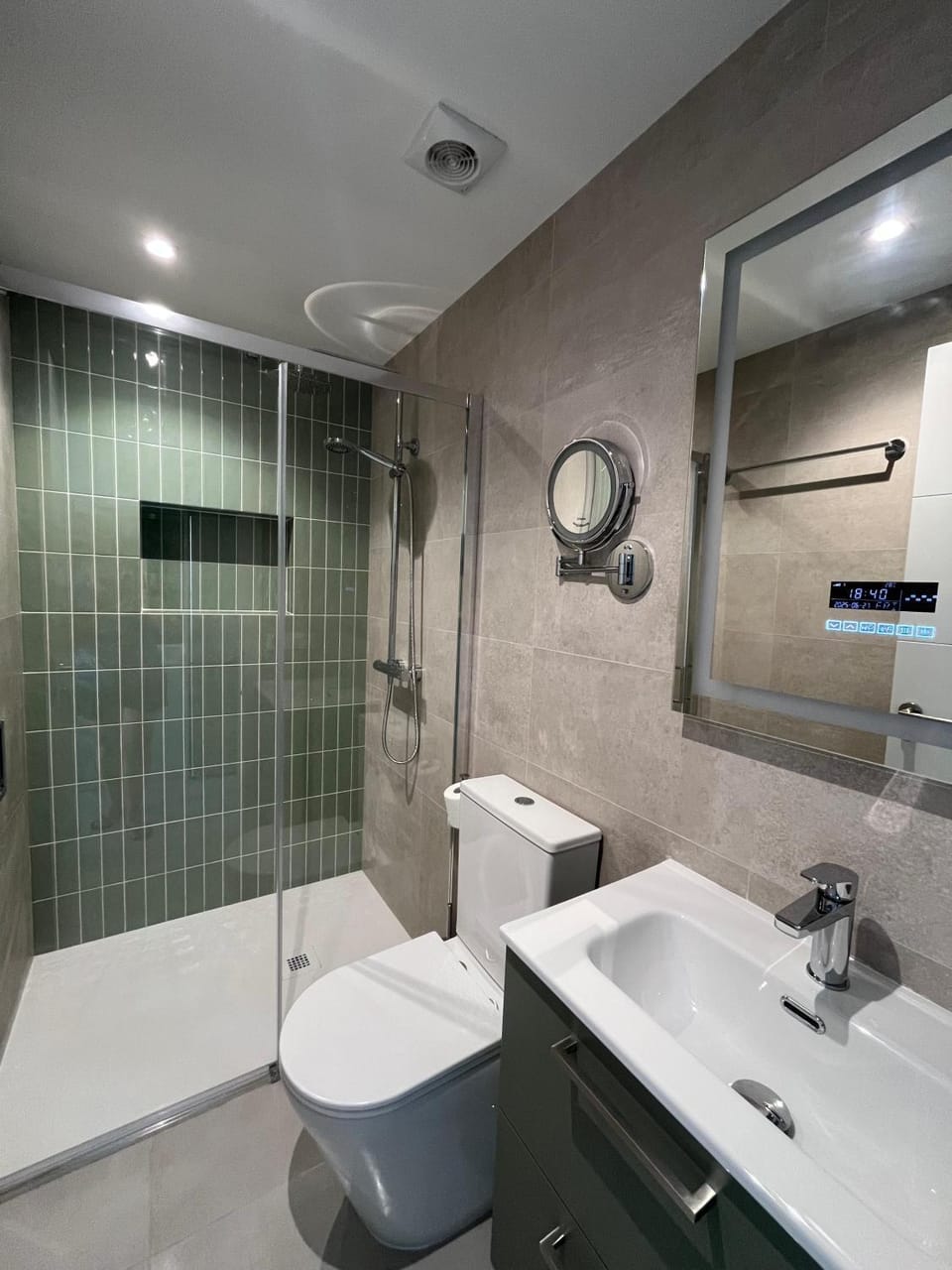 Shower, Bathroom, towels