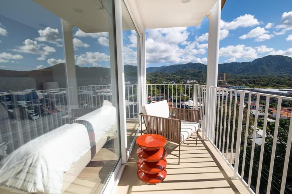 Stylish 1-BR Oceanfront Condo with Panoramic Views Inn in Jaco