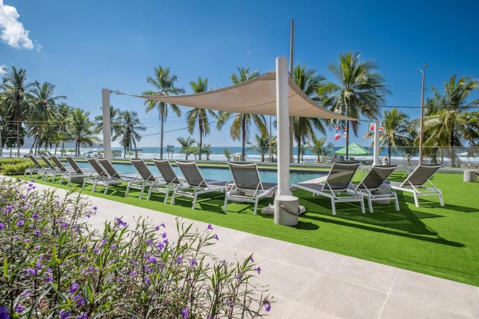 Stylish 2-BR Oceanfront Condo with Panoramic Views Apartment in Jaco