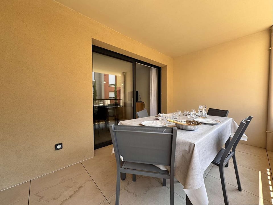 Appartement 3 pièces climatisé avec parking - Saint-Cyr-sur-Mer - FR-1-845-3 Apartment in La Cadière-d'Azur