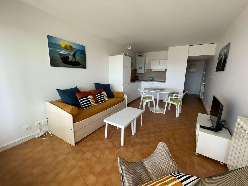 Appartement 2 pièces confortable avec balcon et parking - FR-1-328-277 Apartment in La Grande-Motte