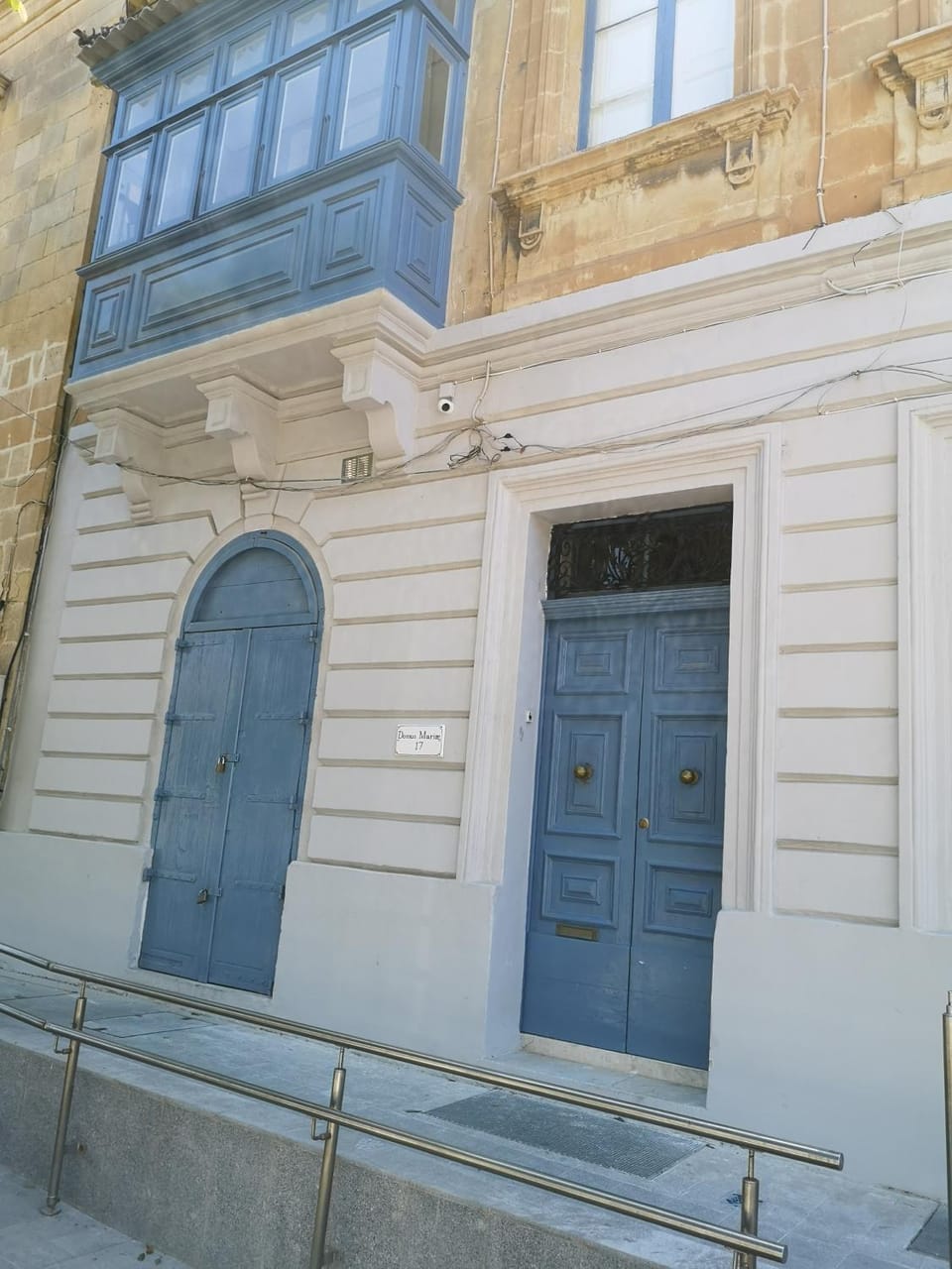 Facade/entrance