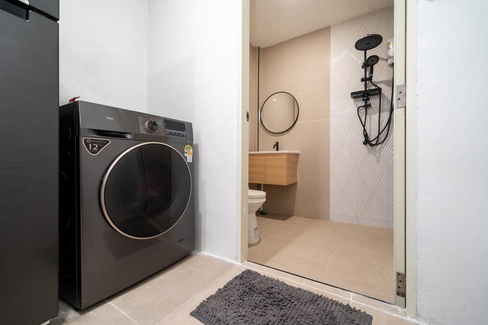 Shower, Toilet, Bathroom, washing machine, dryer